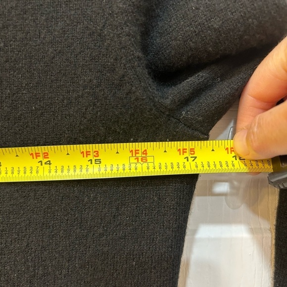 Talbots 100% Pure Cashmere Sweater Black Sz S Petite Holiday Cozy Preppy Mature - Picture 4 of 6